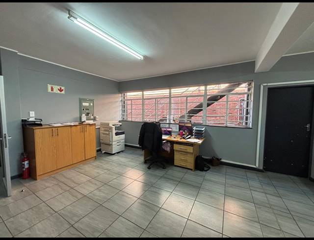 168M² OFFICE TO LET IN BRACKENFELL INDUSTRIAL